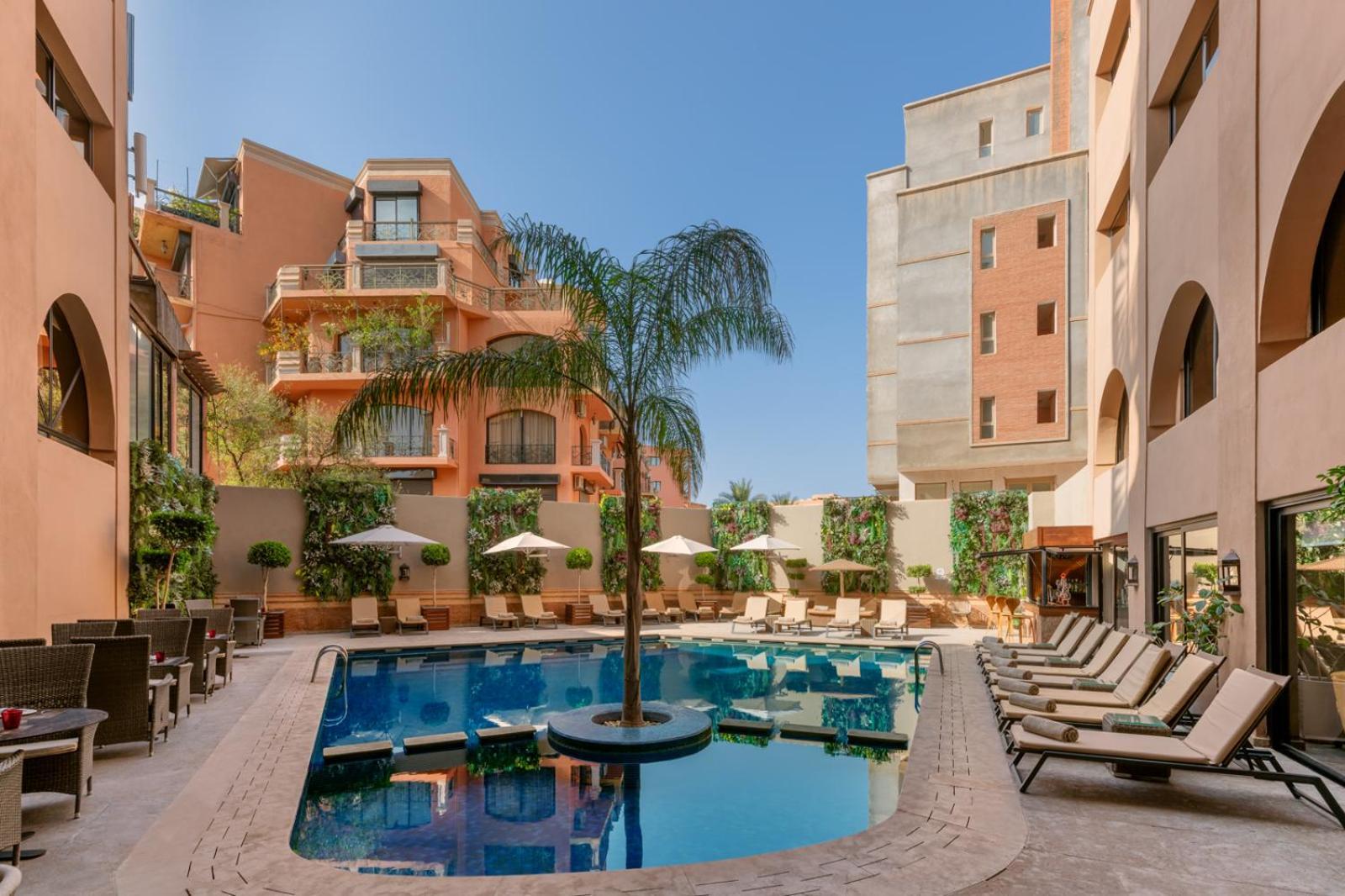 이베르나지 호텔 앤드 스파 마라케시 외부 사진 The swimming pool at the hotel