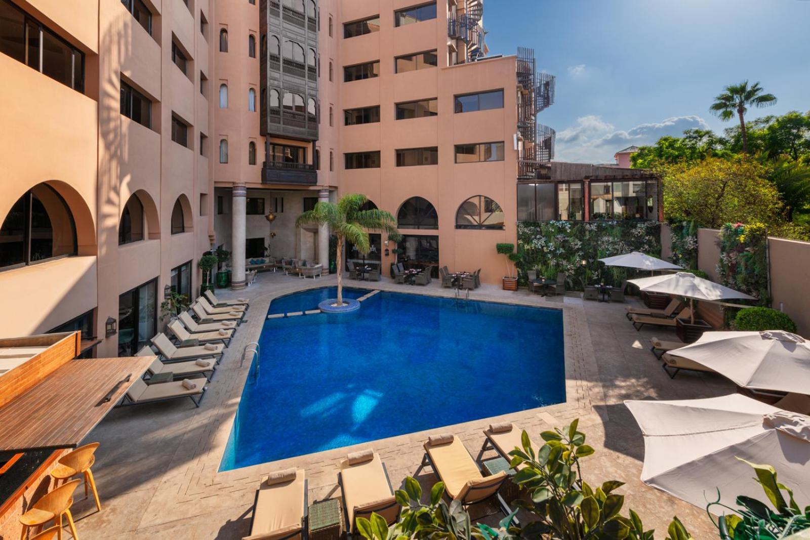 이베르나지 호텔 앤드 스파 마라케시 외부 사진 The swimming pool at the hotel