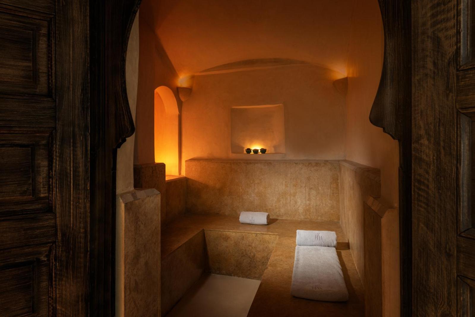 이베르나지 호텔 앤드 스파 마라케시 외부 사진 A hammam in Morocco