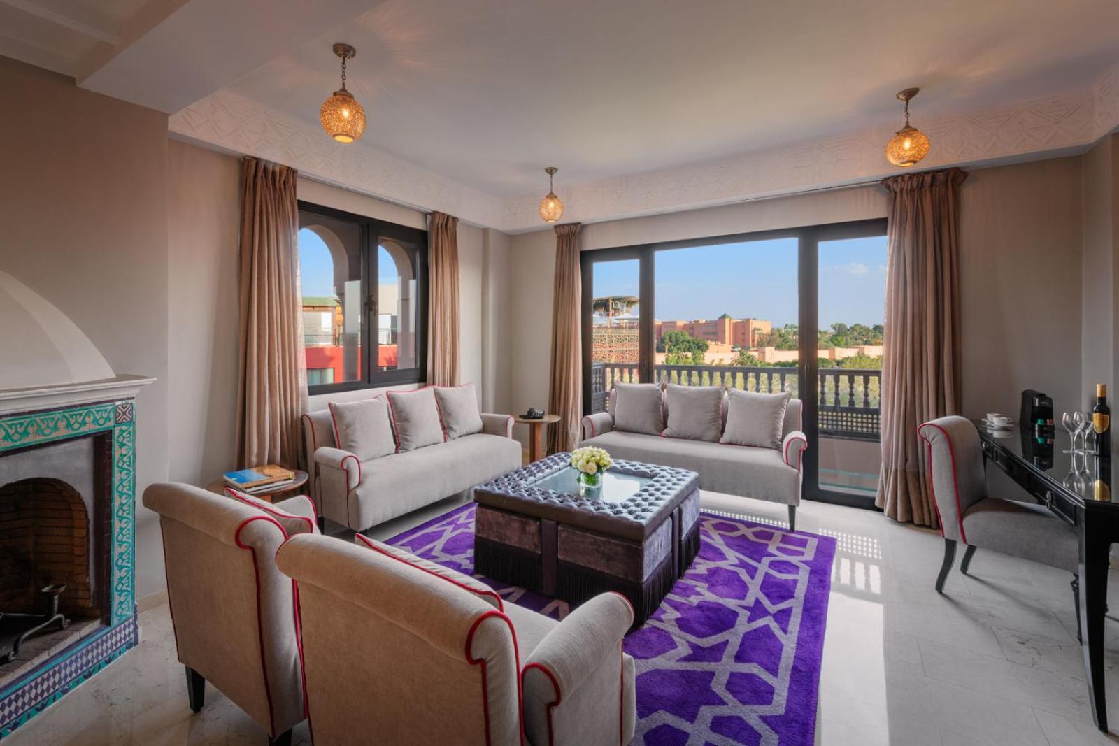 이베르나지 호텔 앤드 스파 마라케시 외부 사진 A living room at the hotel